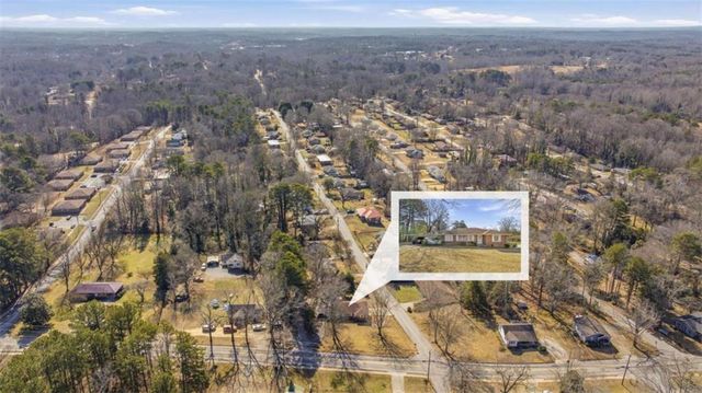 27 Hilltop Lane, Toccoa, GA 30577