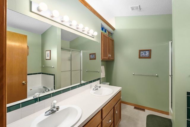 1 N Valley Oaks Ct., Valley Center, KS 67147