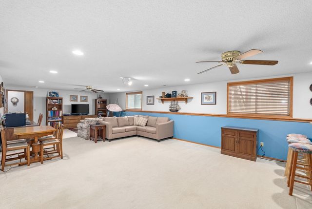 1 N Valley Oaks Ct., Valley Center, KS 67147