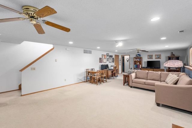 1 N Valley Oaks Ct., Valley Center, KS 67147