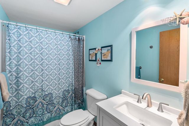 1 N Valley Oaks Ct., Valley Center, KS 67147