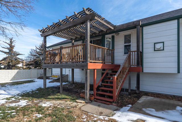 1 N Valley Oaks Ct., Valley Center, KS 67147