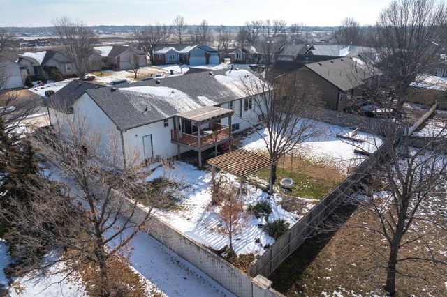 1 N Valley Oaks Ct., Valley Center, KS 67147