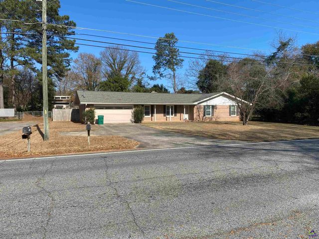 1716 Green Streets, Warner Robins, GA 31093