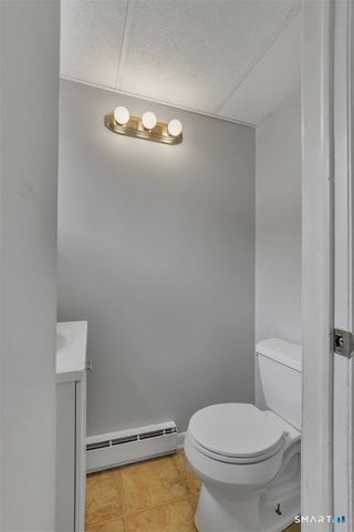 273 Queen Street 5D, Southington, CT 06489