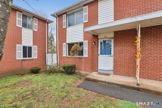 273 Queen Street 5D, Southington, CT 06489