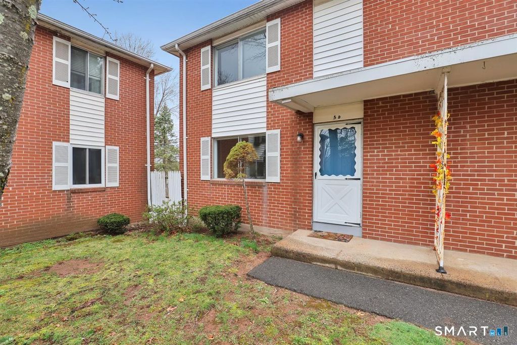 273 Queen Street 5D, Southington, CT 06489