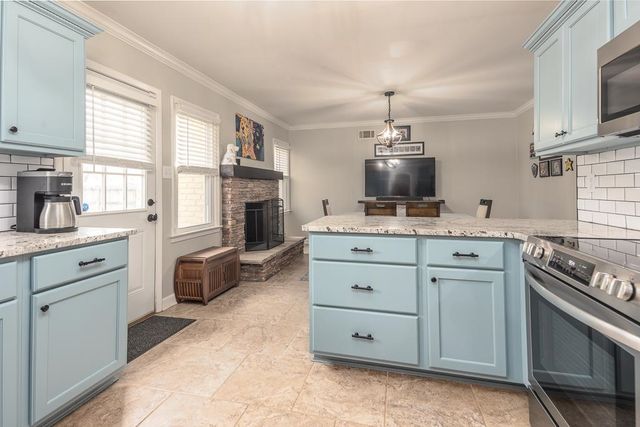 5112 WHITECLIFF DR, Memphis, TN 38117