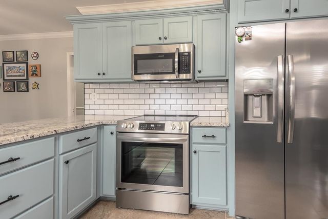 5112 WHITECLIFF DR, Memphis, TN 38117