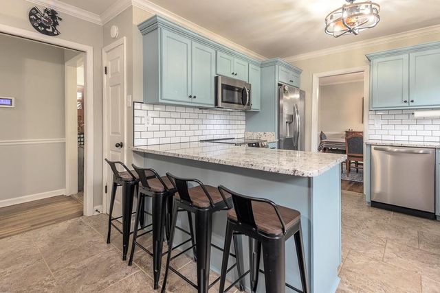 5112 WHITECLIFF DR, Memphis, TN 38117