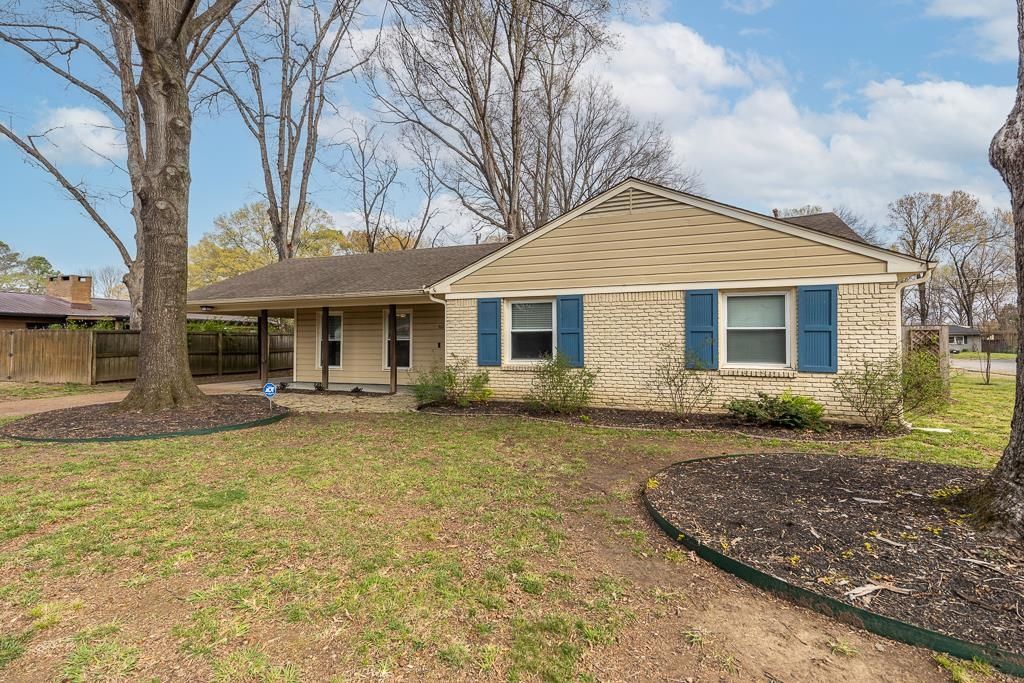 5112 WHITECLIFF DR, Memphis, TN 38117