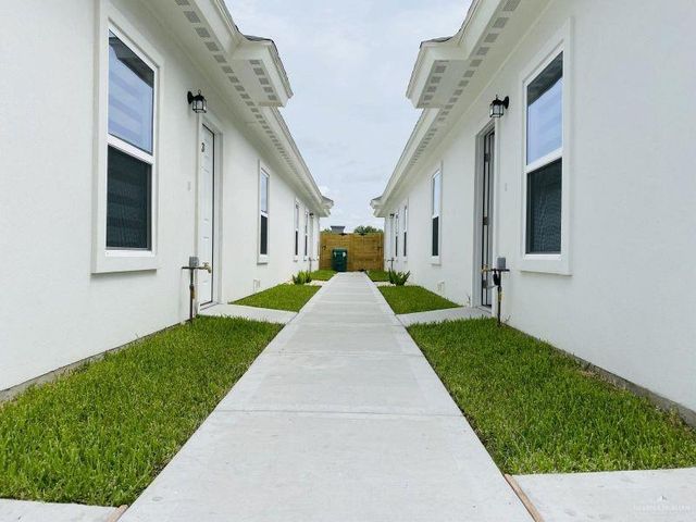 909 W Carmel Avenue 3, Pharr, TX 78577