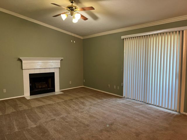 4444 Victory Drive 1302, Houston, TX 77088