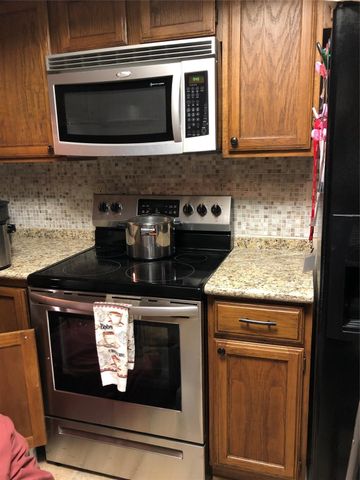 4444 Victory Drive 1302, Houston, TX 77088
