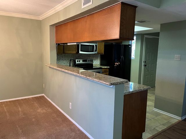 4444 Victory Drive 1302, Houston, TX 77088