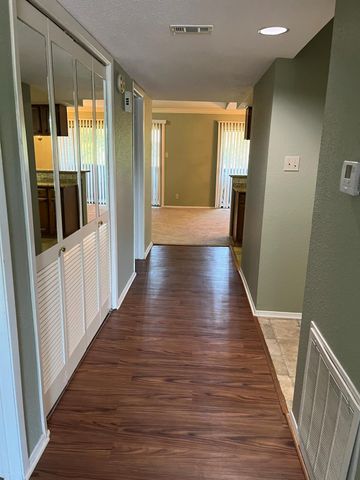 4444 Victory Drive 1302, Houston, TX 77088