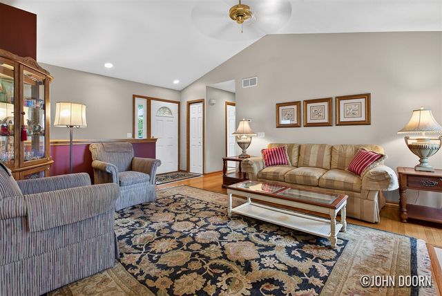 4808 Paramount Drive, Grand Rapids, MI 49525