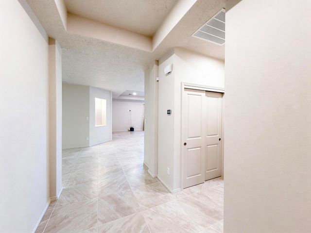151 Fernleaf Court NW, Albuquerque, NM 87107