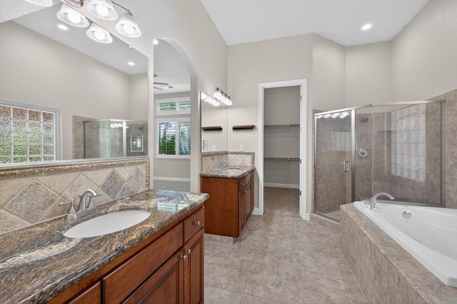 2883 22nd Court, Kingsburg, CA 93631