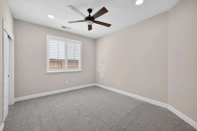 2883 22nd Court, Kingsburg, CA 93631
