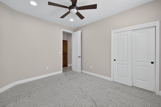 2883 22nd Court, Kingsburg, CA 93631