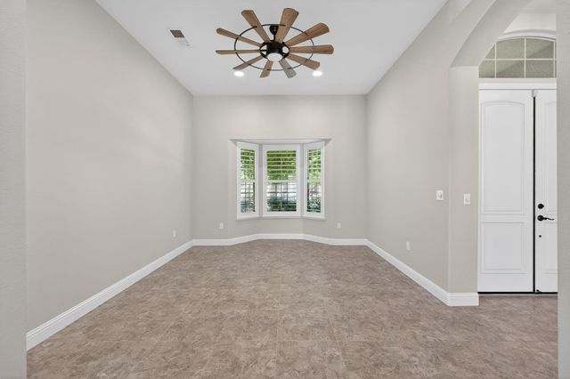 2883 22nd Court, Kingsburg, CA 93631