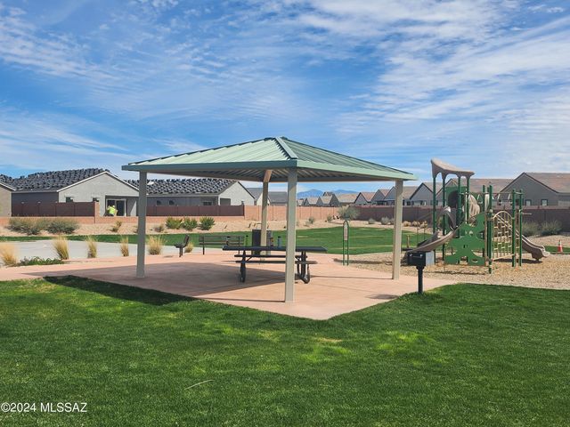 13498 N Nicholas Court, Marana, AZ 85653