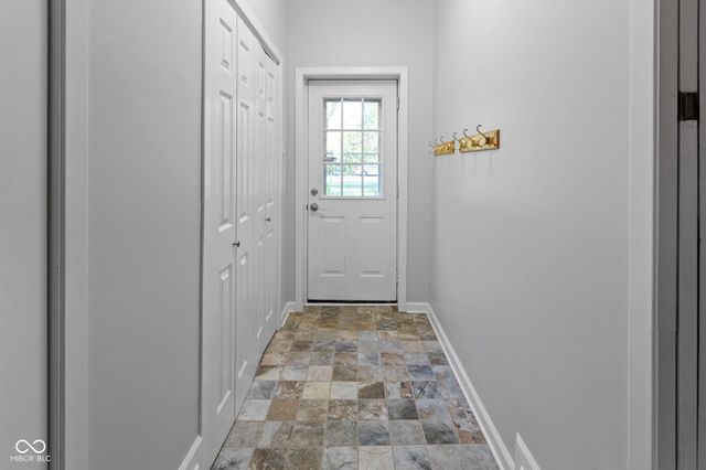 11994 Greenfield Road, Zionsville, IN 46077