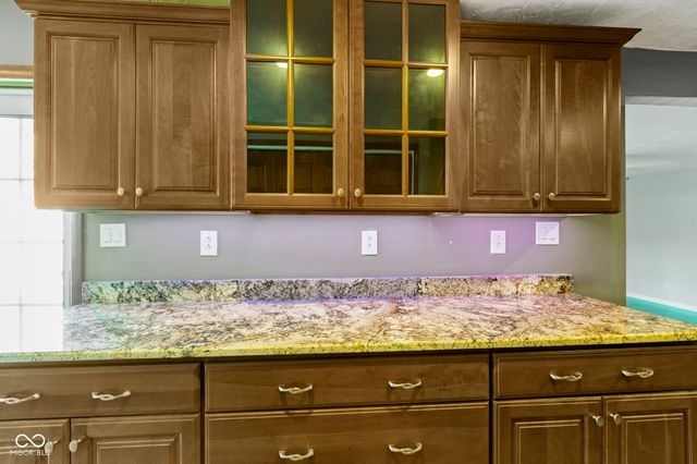 11994 Greenfield Road, Zionsville, IN 46077