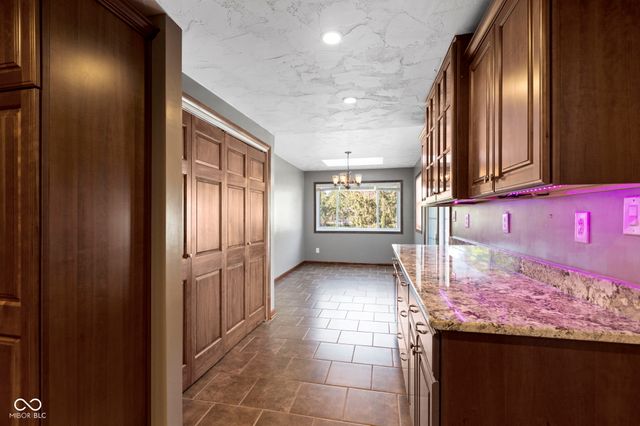 11994 Greenfield Road, Zionsville, IN 46077