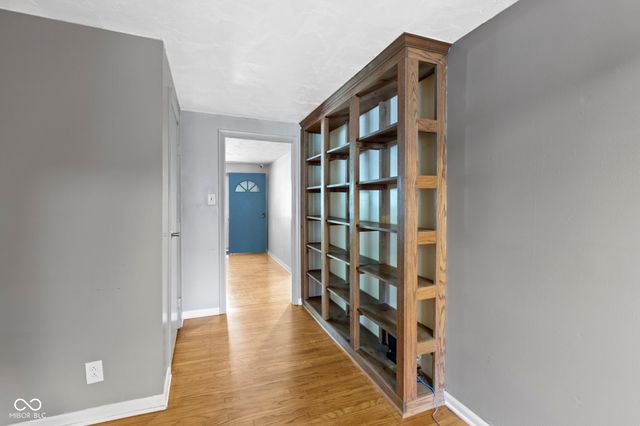 11994 Greenfield Road, Zionsville, IN 46077