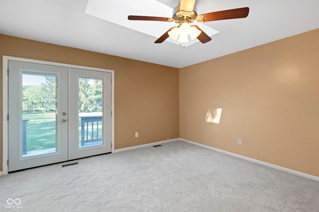 11994 Greenfield Road, Zionsville, IN 46077