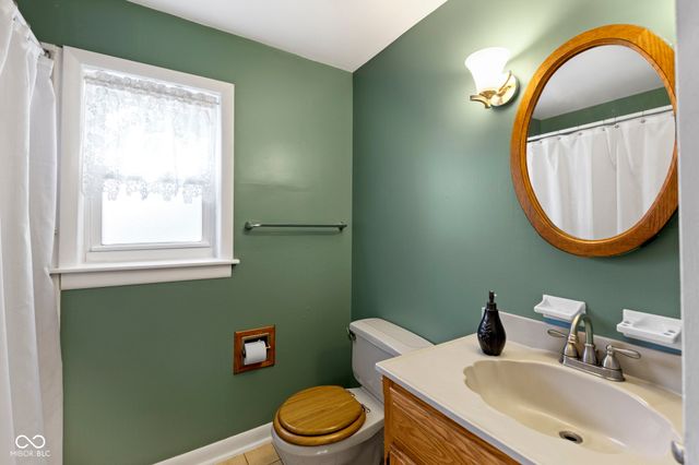 11994 Greenfield Road, Zionsville, IN 46077