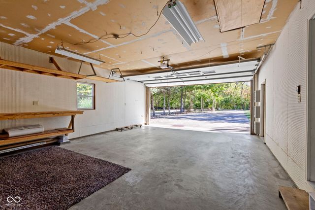 11994 Greenfield Road, Zionsville, IN 46077