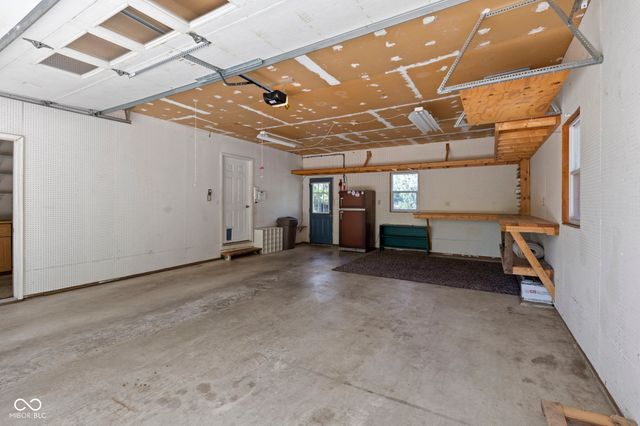 11994 Greenfield Road, Zionsville, IN 46077