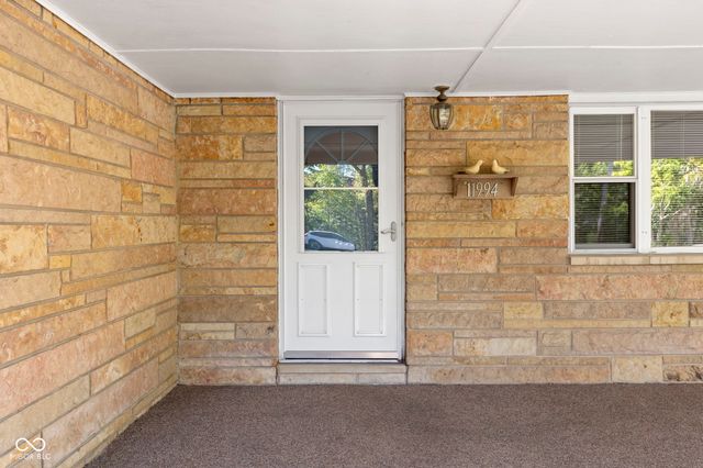 11994 Greenfield Road, Zionsville, IN 46077