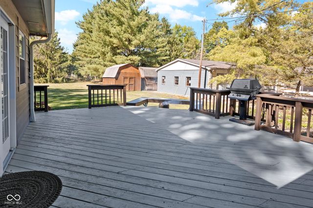 11994 Greenfield Road, Zionsville, IN 46077