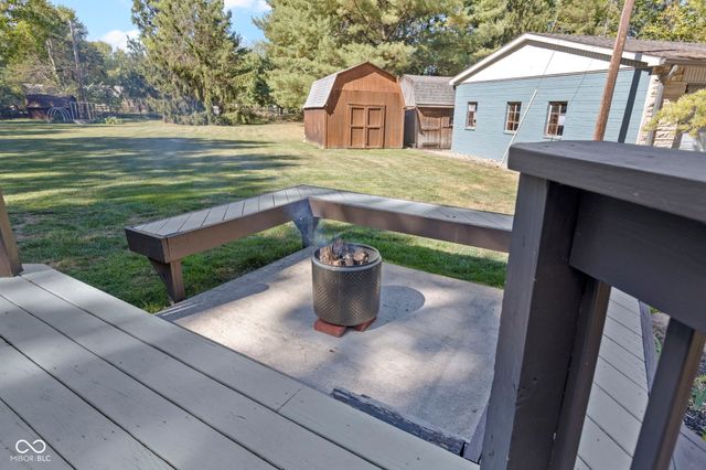 11994 Greenfield Road, Zionsville, IN 46077