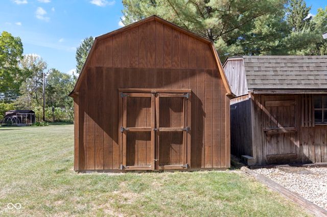 11994 Greenfield Road, Zionsville, IN 46077