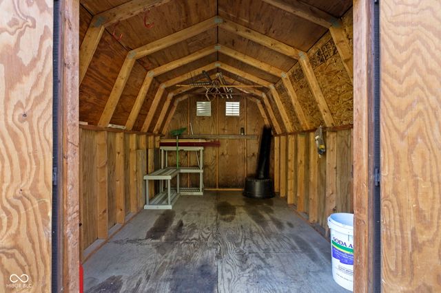 11994 Greenfield Road, Zionsville, IN 46077