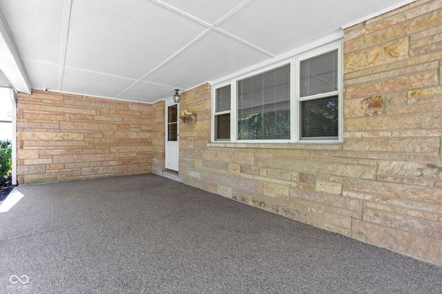 11994 Greenfield Road, Zionsville, IN 46077