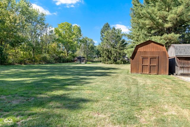 11994 Greenfield Road, Zionsville, IN 46077