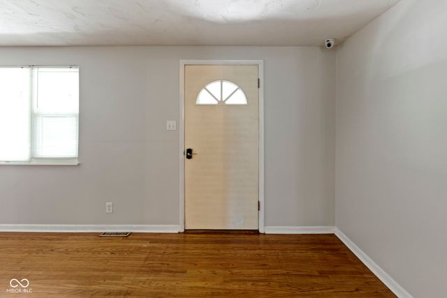 11994 Greenfield Road, Zionsville, IN 46077