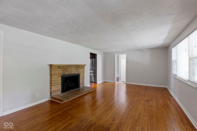 11994 Greenfield Road, Zionsville, IN 46077