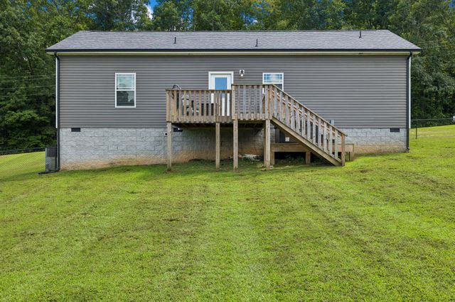 677 Steele Rd, Charlotte, TN 37036