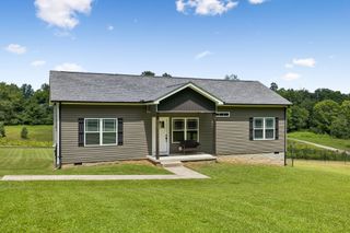 677 Steele Rd, Charlotte, TN 37036