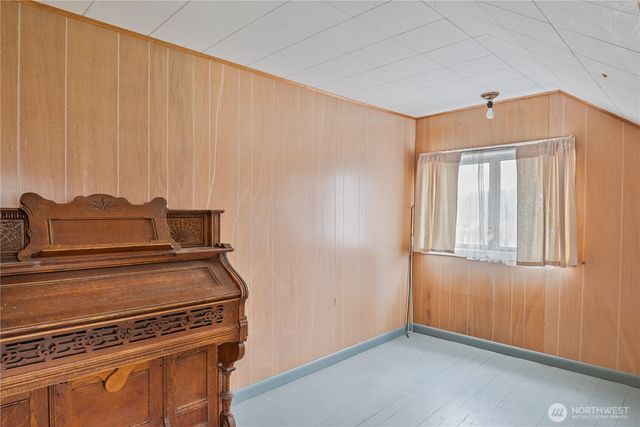 77 S Welcome Slough, Cathlamet, WA 98612