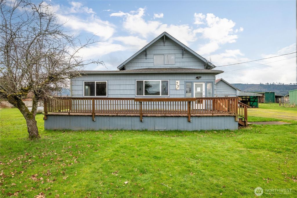 77 S Welcome Slough, Cathlamet, WA 98612