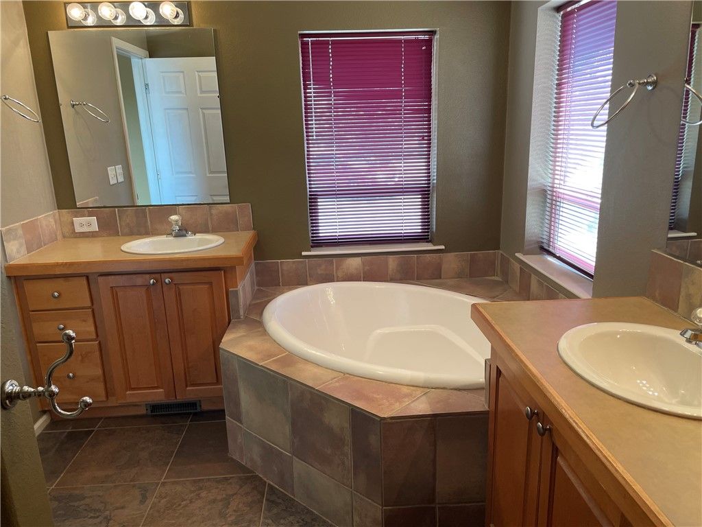 9595 King Avenue W, Billings, MT 59106 photo 3