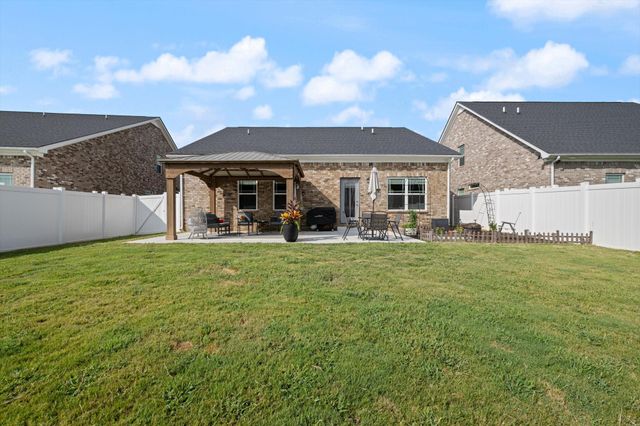 217 Thorpe Dr, Spring Hill, TN 37174
